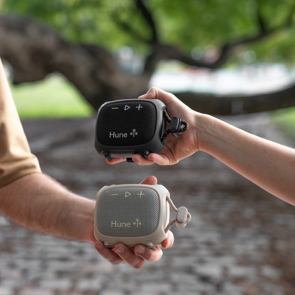 HUNE SAUCO™ Beige – Speaker Bluetooth Portatile Outdoor in Materiali Riciclati
