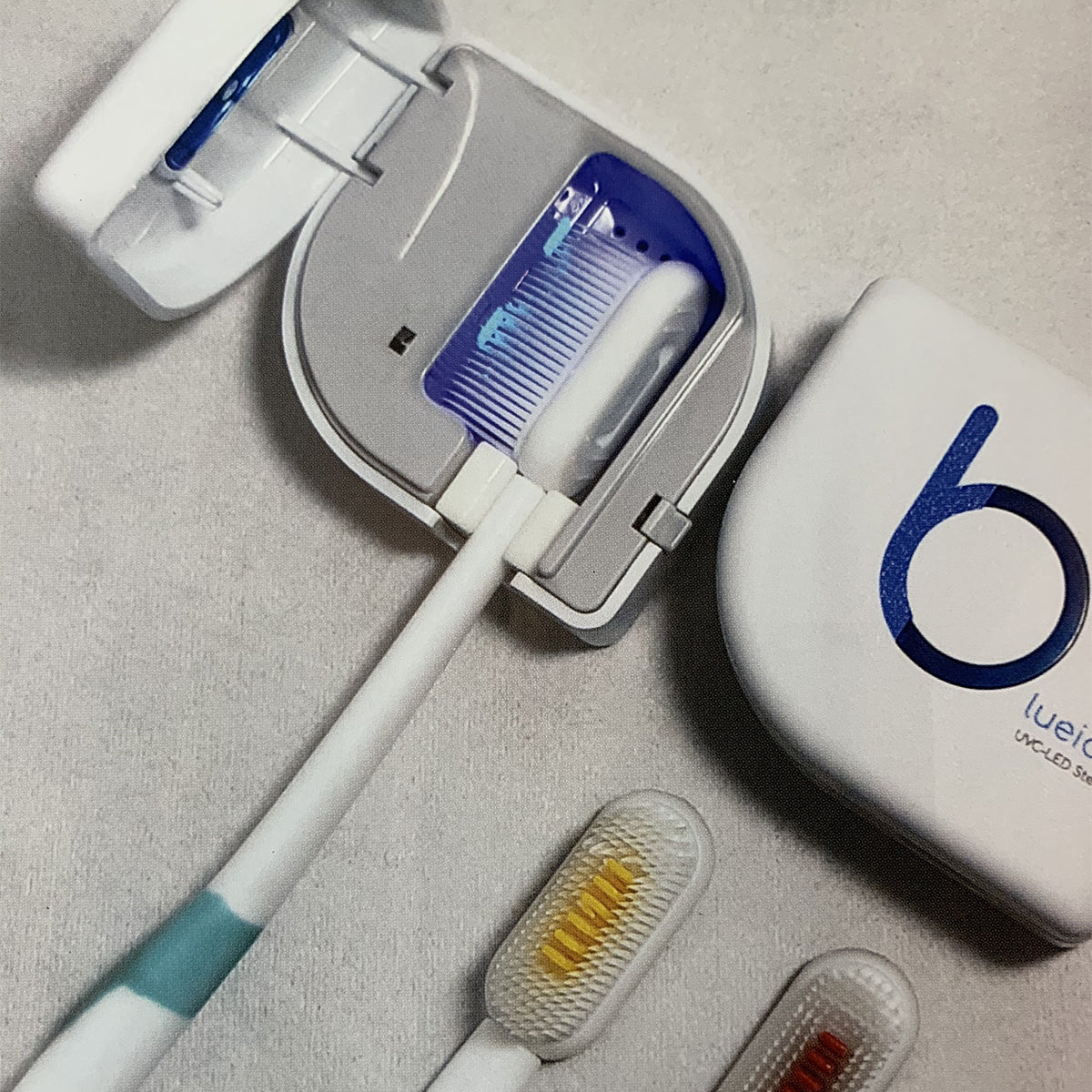 Blueberry Sanificatore a raggi UV-C per spazzolini da denti