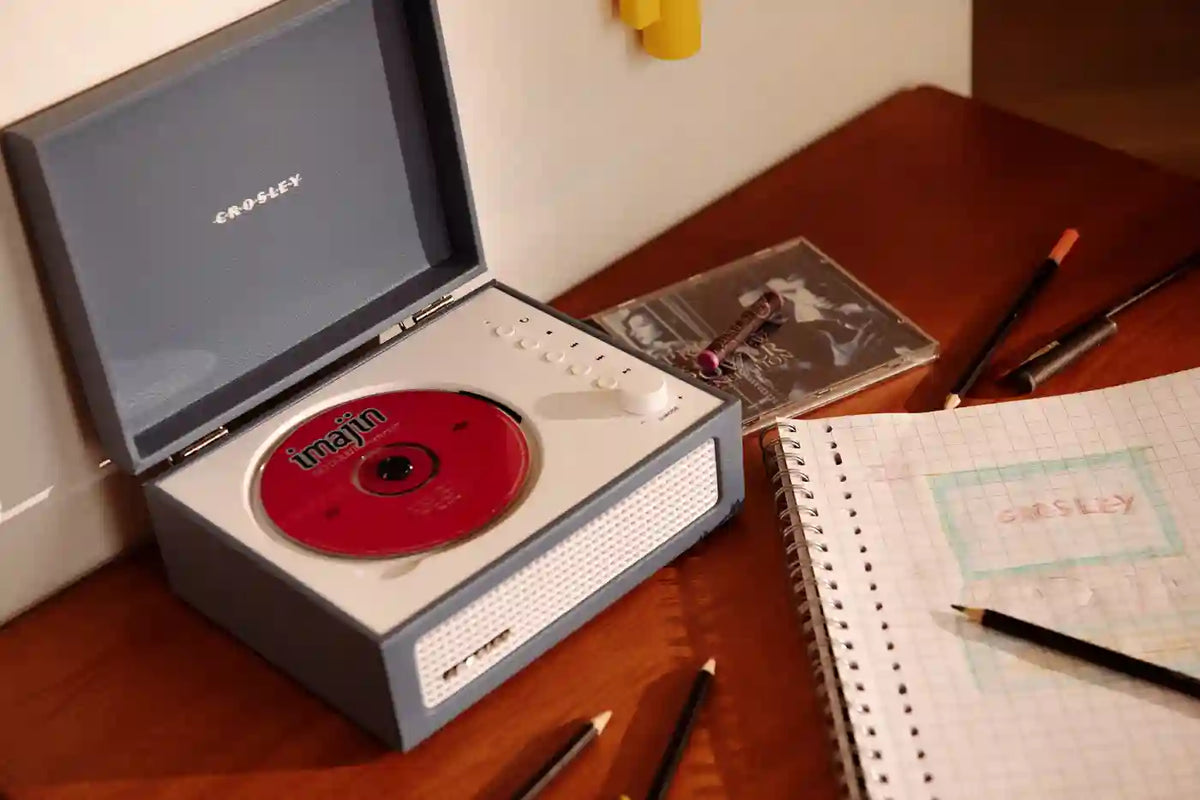 Crosley Voyager CD Player – Lettore CD Portatile Bluetooth 6.0 con Radio FM