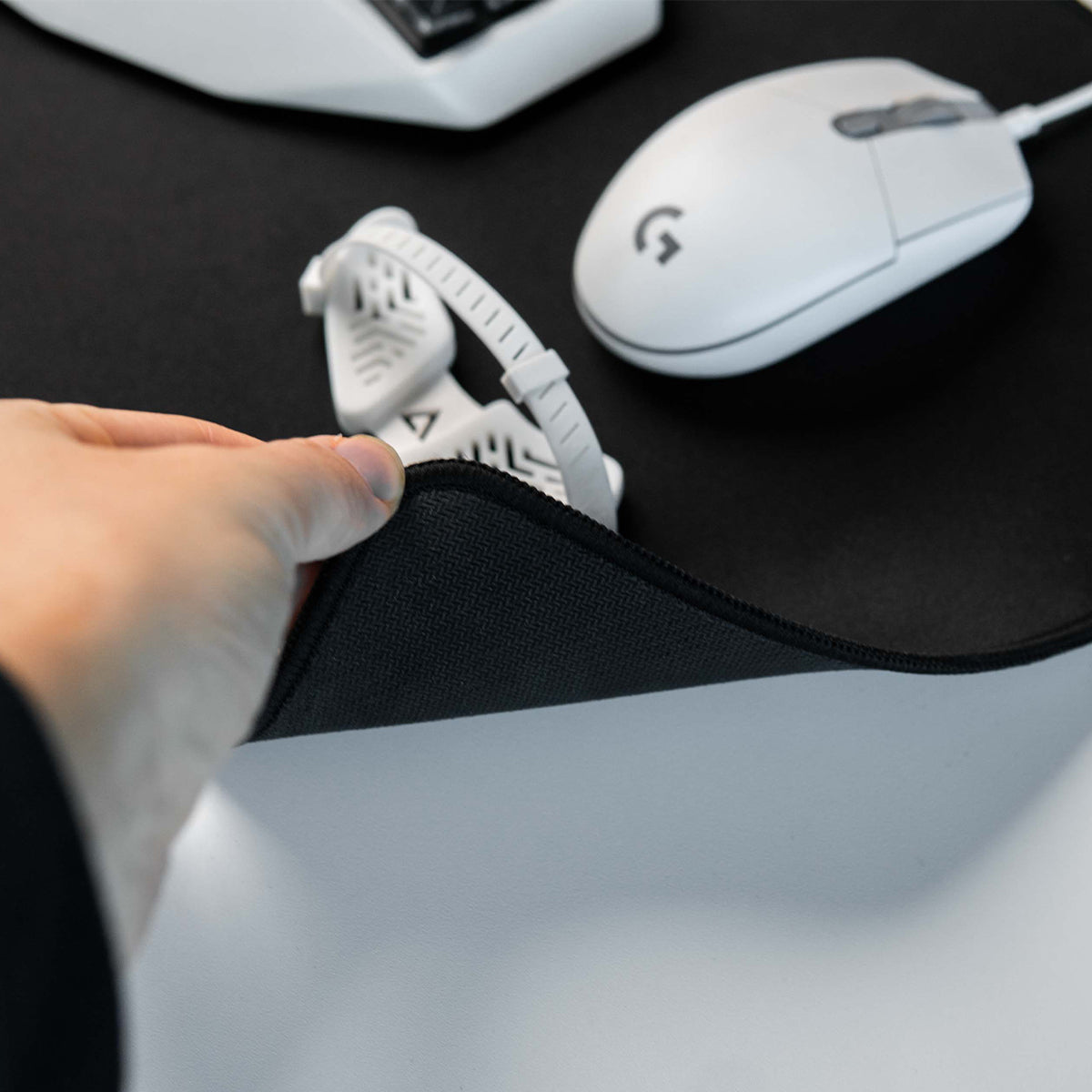 DeltaHub Water Repellent Desk Pad
