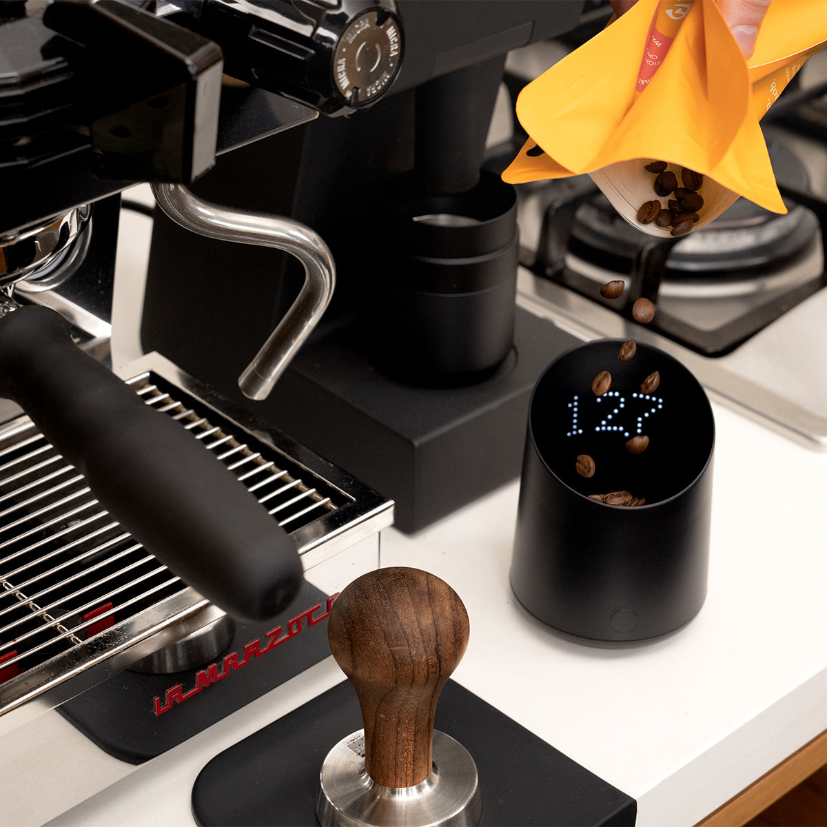 Subminimal Subscale Dosatore digitale per il Caffe