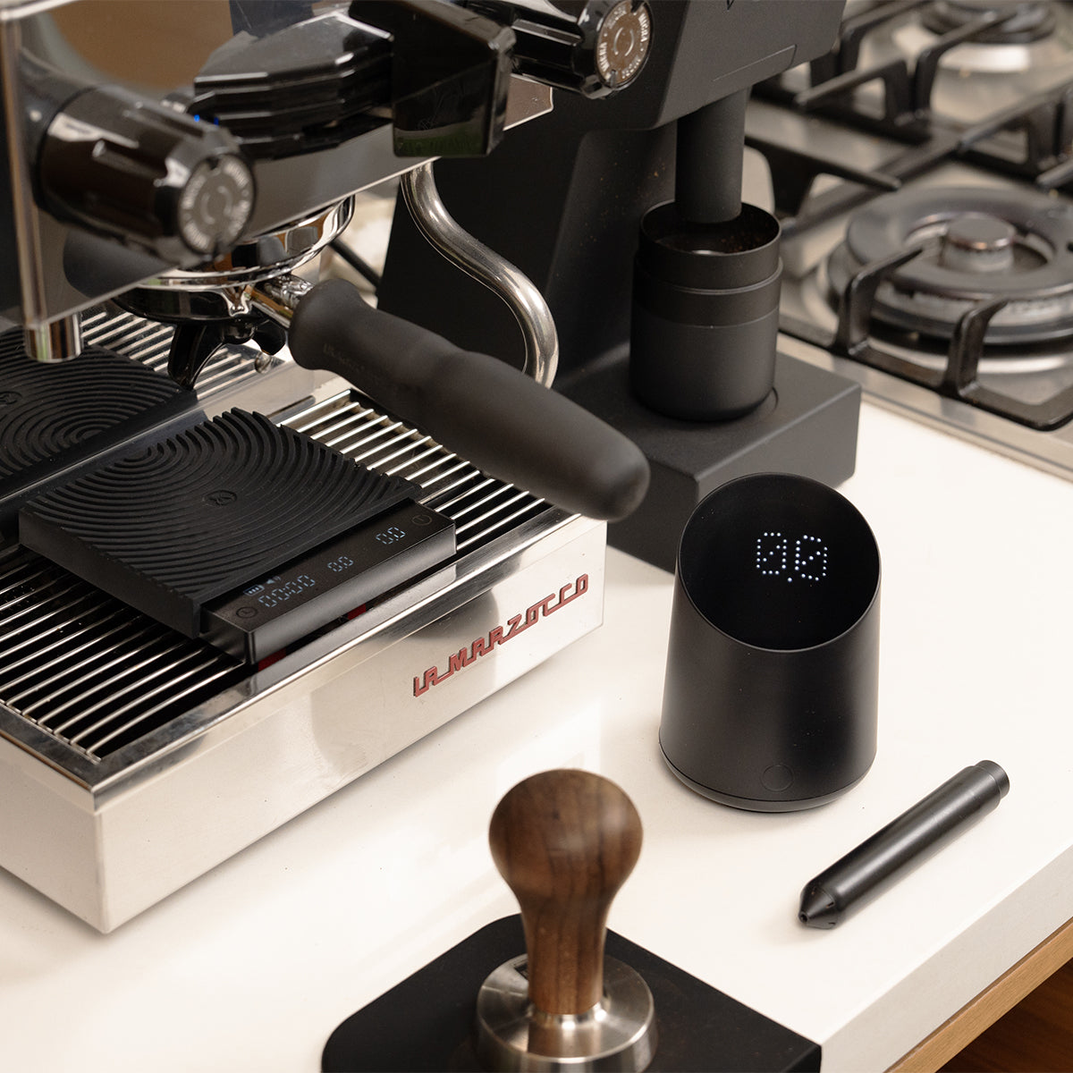 Subminimal Subscale Dosatore digitale per il Caffe