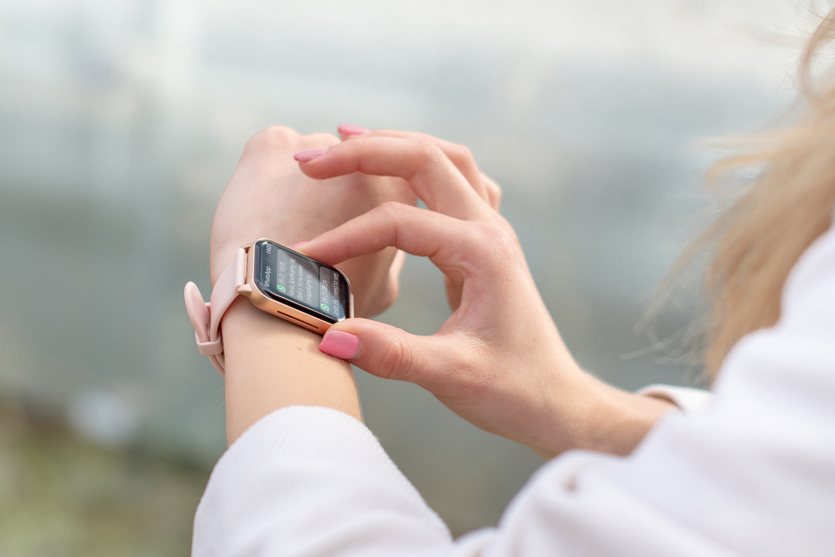 MAXCOM FW25 Arsen Pro Oro opaco – Smartwatch