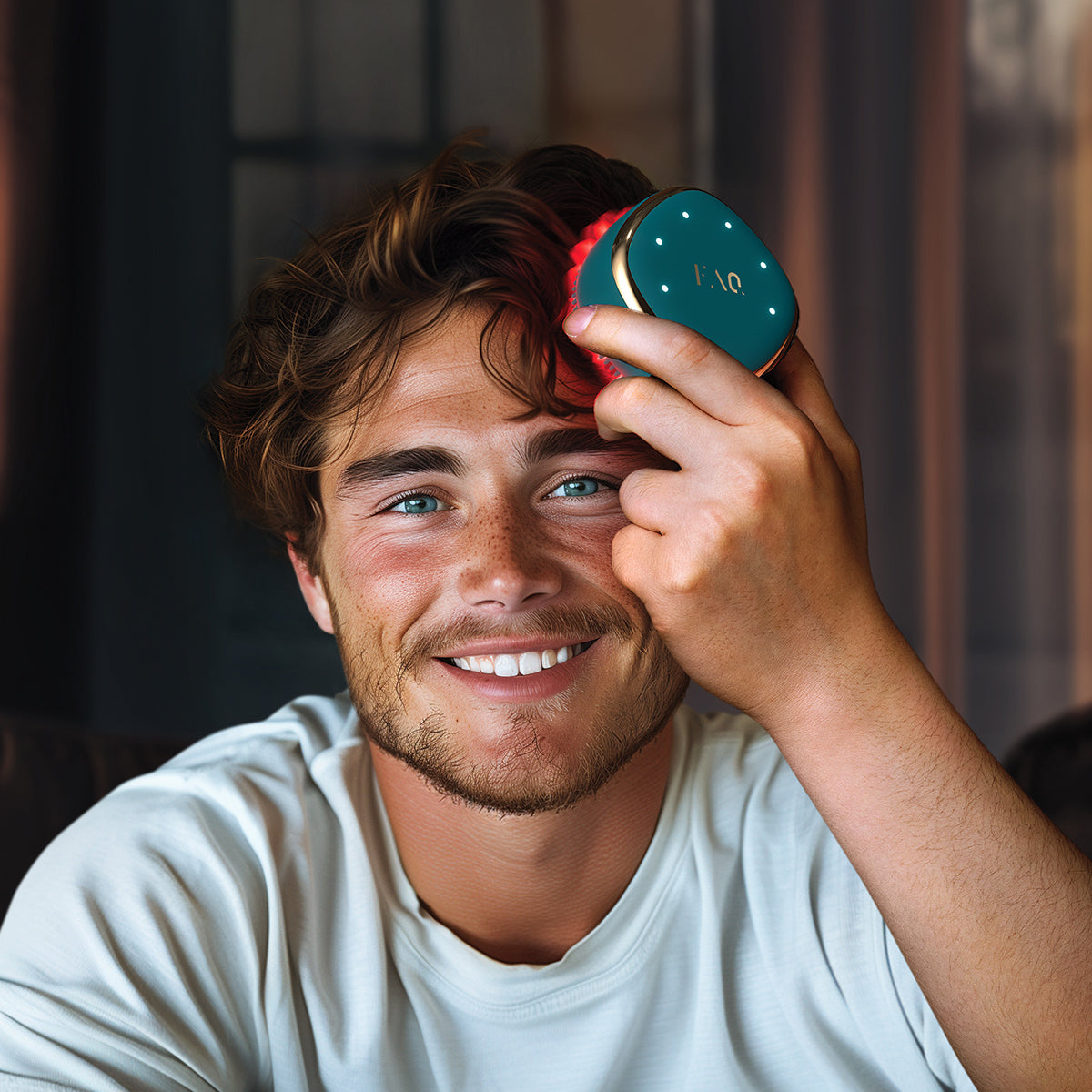 Foreo FAQ™ 301 Massaggiatore per il Cuoio Capelluto con LED