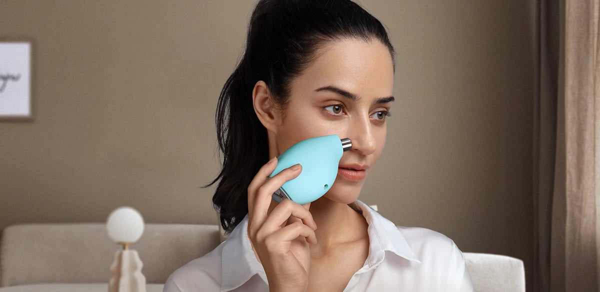 FOREO KIWI™ – Aspiratore per Punti Neri con Tecnologia Vacuum e Luce LED Blu