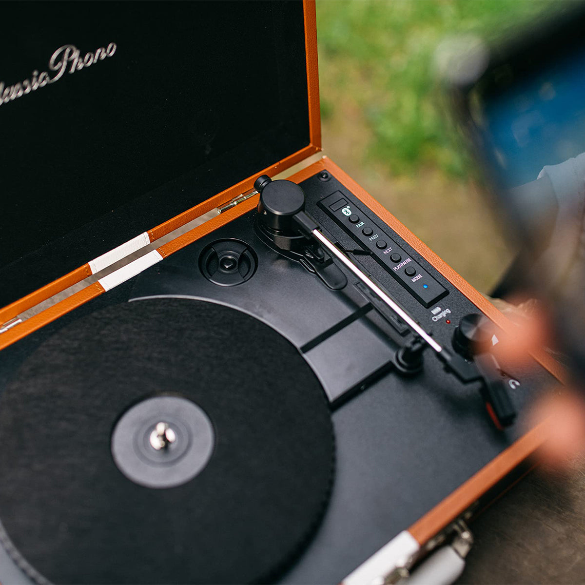 Lenco TT-120 Giradischi Portatile con Bluetooth e Altoparlanti Integrati